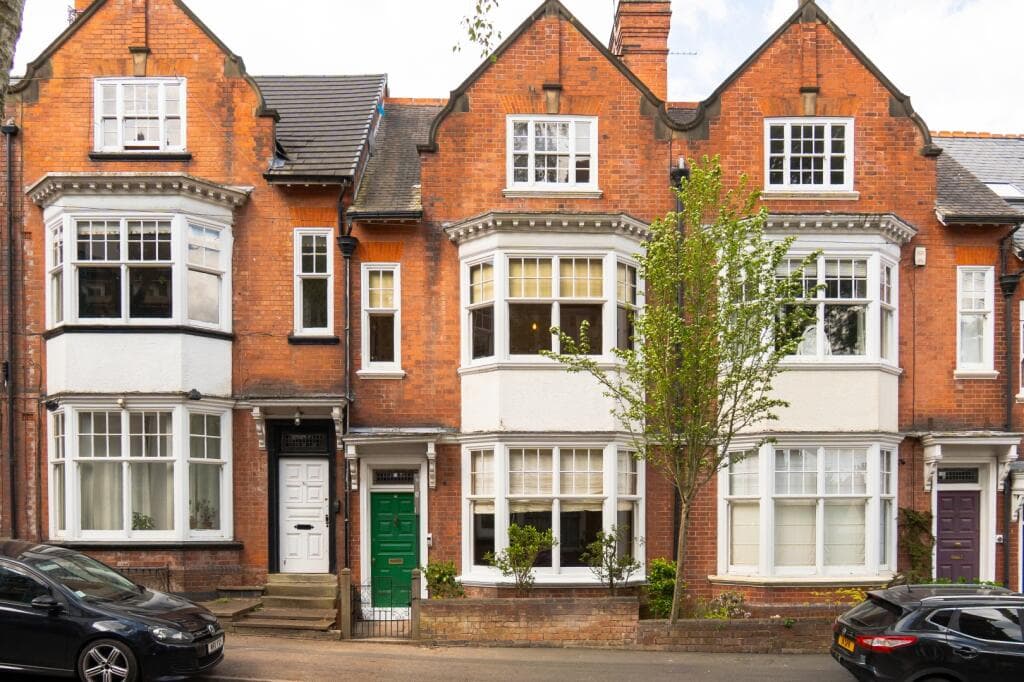 5 bedroom terraced house for sale in Alexandra Rd, Leicester, Leicestershire, LE2