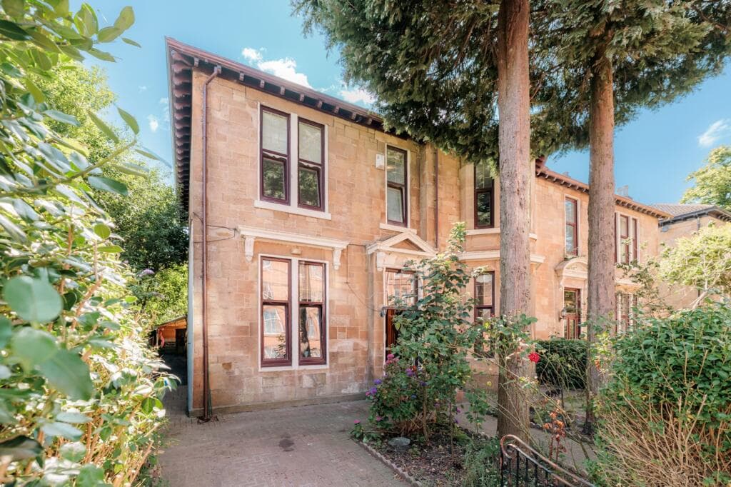 5 bedroom semi-detached house for sale in Albert Road, Glasgow, G42
