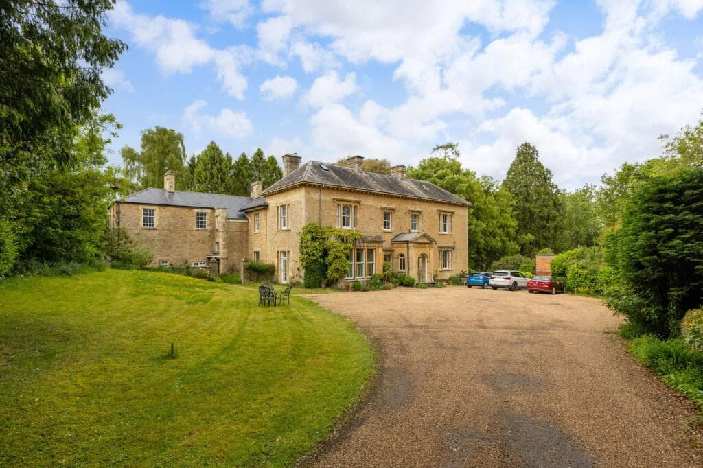 2 bedroom maisonette for sale in South Side, Steeple Aston, Bicester, OX25