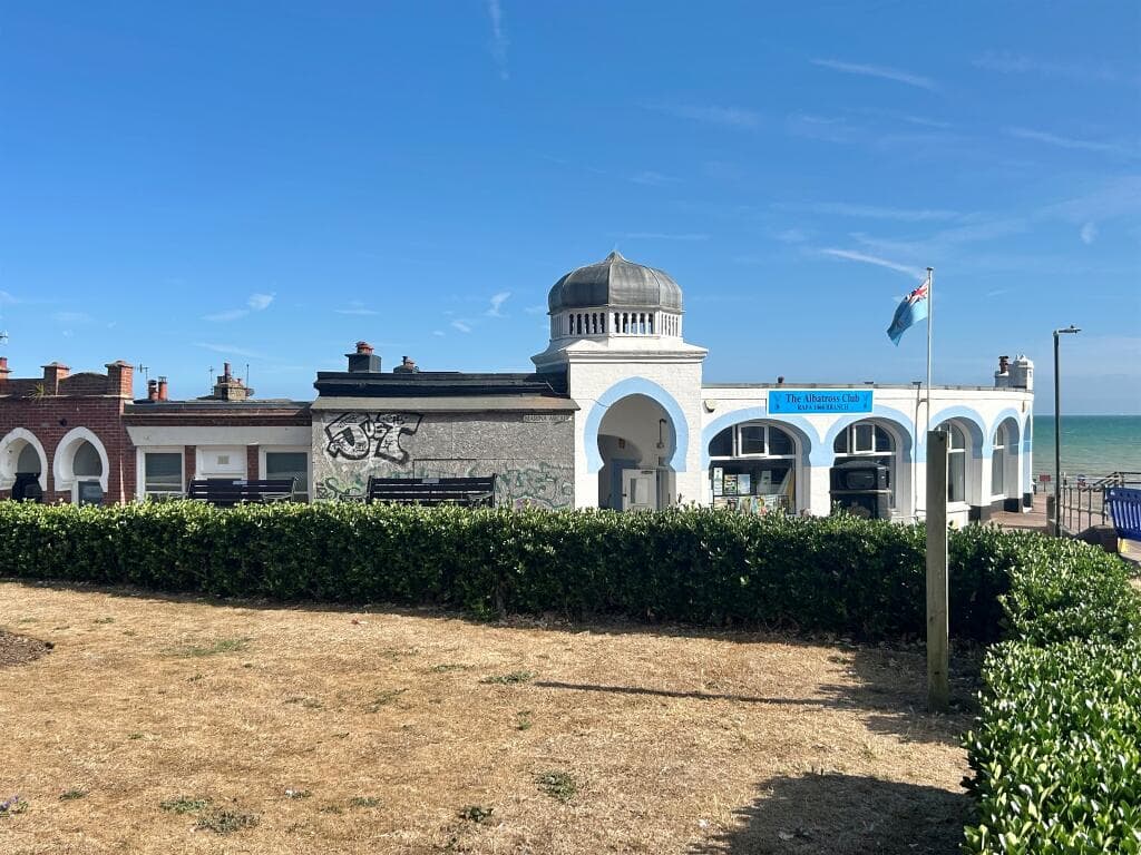 1 bedroom flat for sale in Marina Arcade, Bexhill-On-Sea, TN40