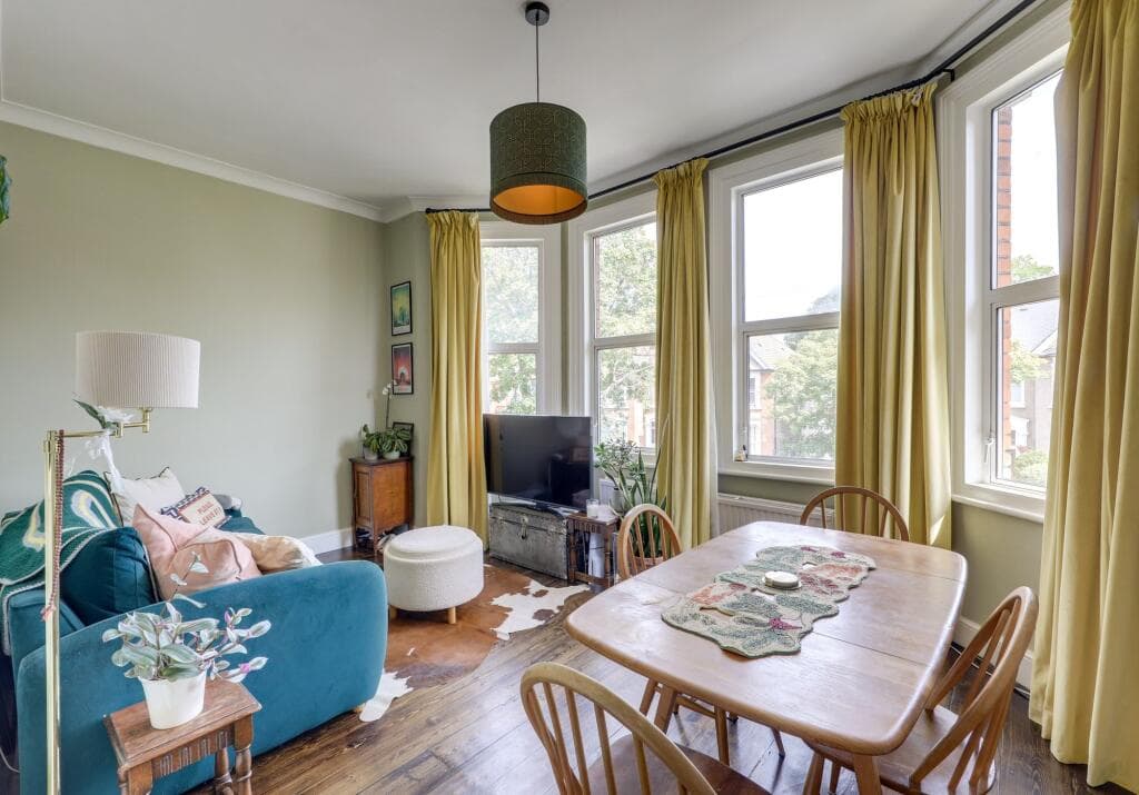 1 bedroom flat for sale in Culverley Road, Catford, SE6