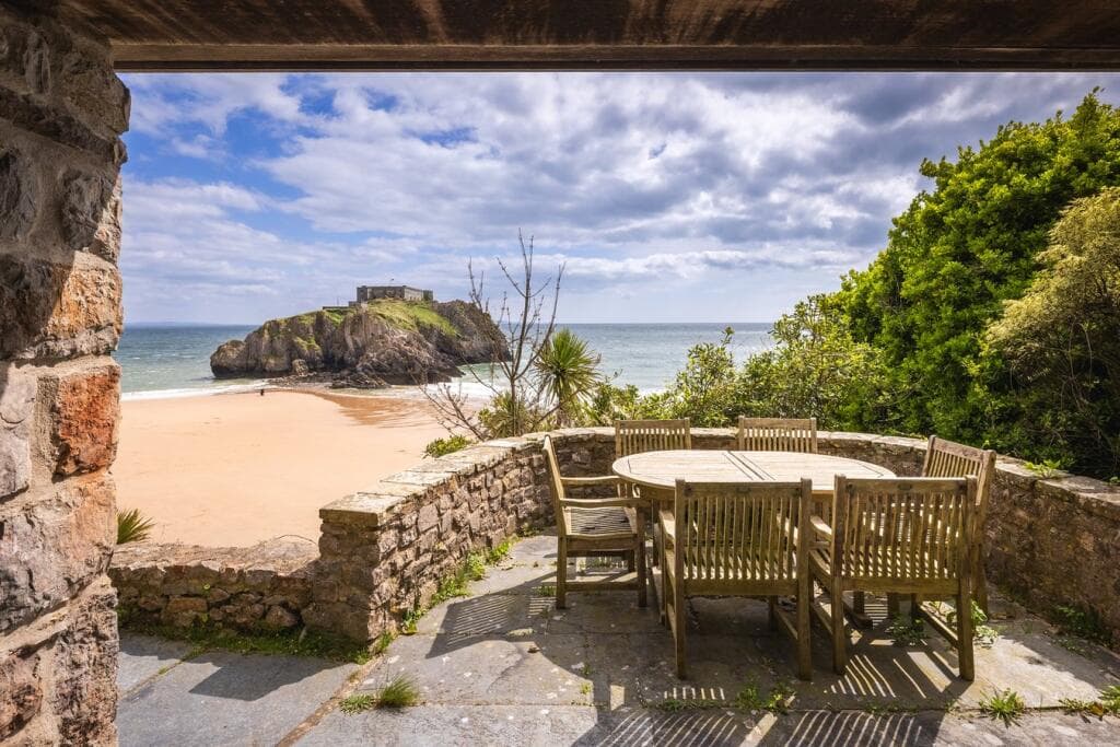 8 bedroom town house for sale in St Julian Street, Tenby, SA70