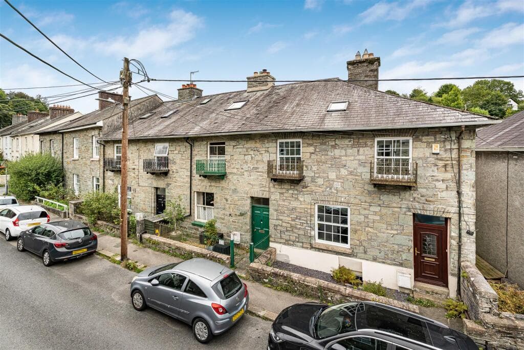 3 bedroom terraced house for sale in Bannawell Street, Tavistock, PL19