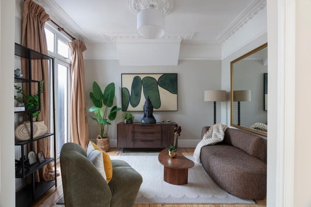 3 bedroom terraced house for sale in Cavendish Drive, Leytonstone, London, E11