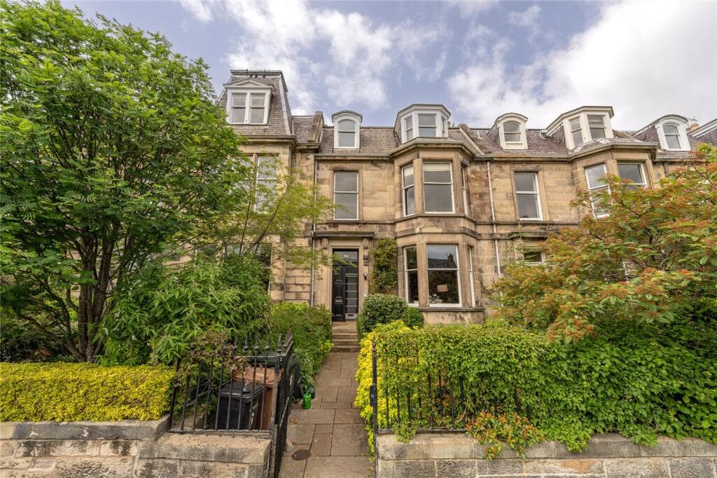 5 bedroom flat for sale in 6(1F) Grange Terrace, Edinburgh, EH9