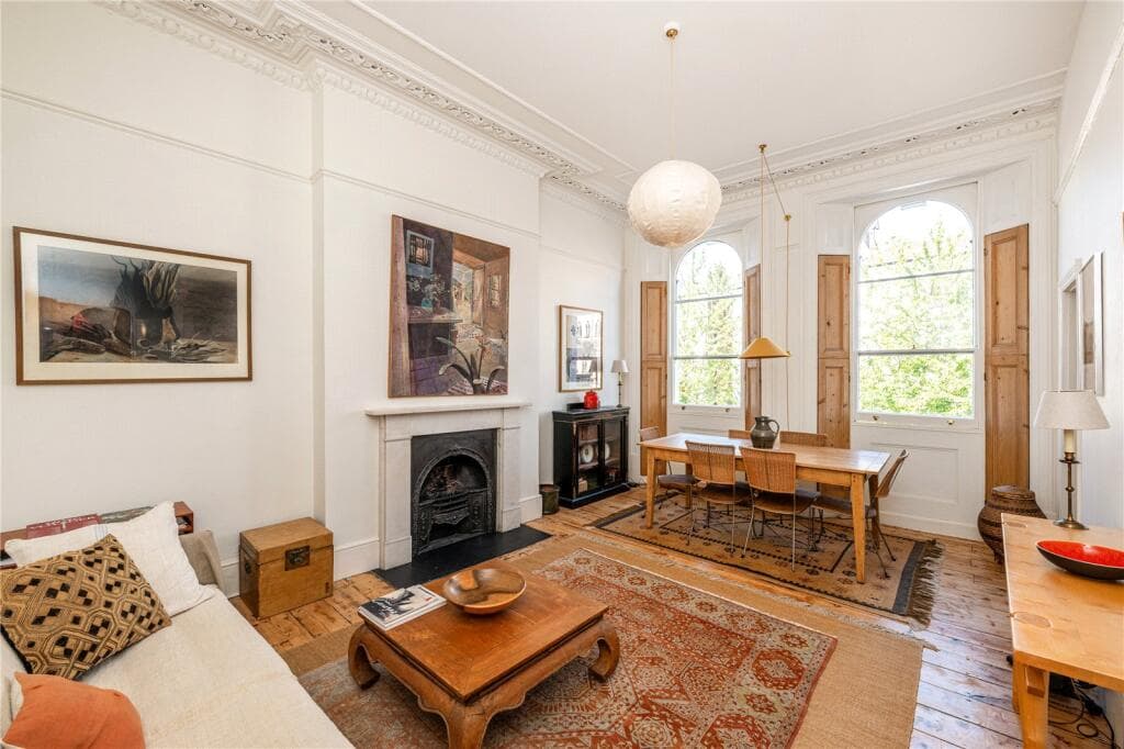 1 bedroom apartment for sale in Elgin Crescent, London, W11