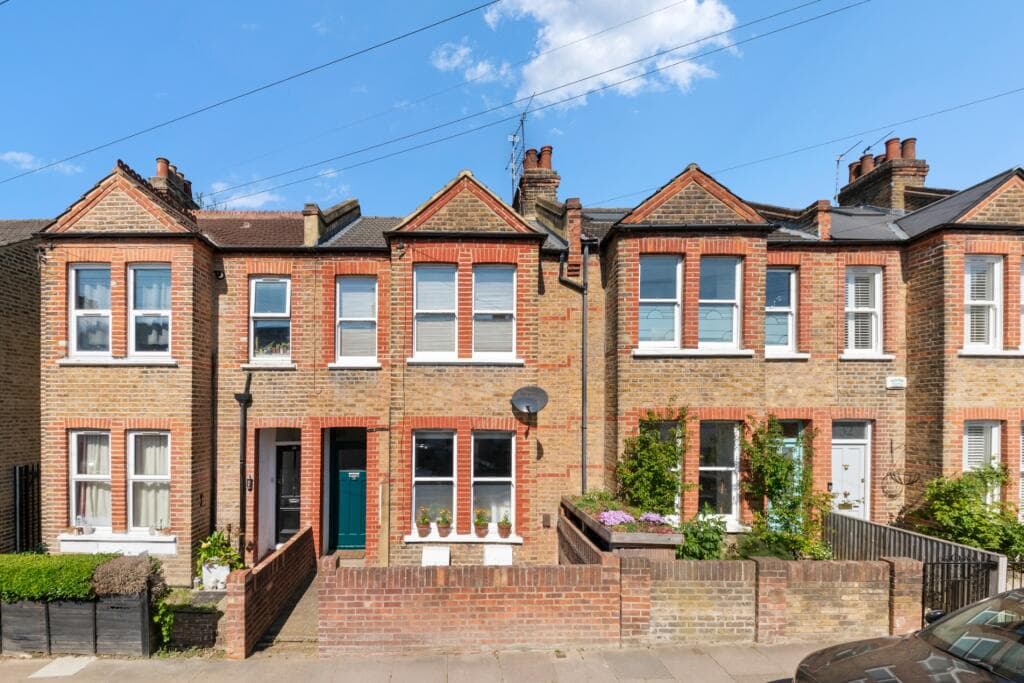 1 bedroom flat for sale in Green Lane, Hanwell, W7