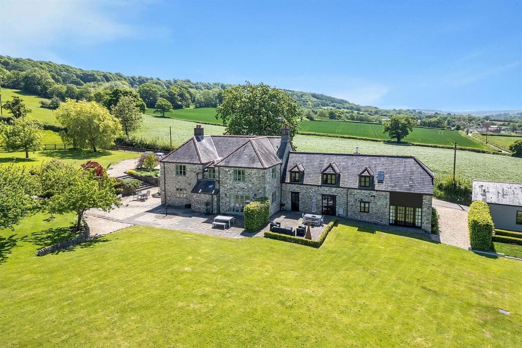 4 bedroom detached house for sale in Upottery, EX14