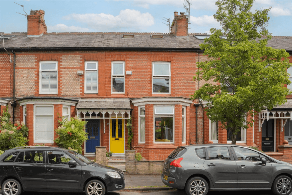 3 bedroom terraced house for sale in Reynard Road, Chorlton Green, M21