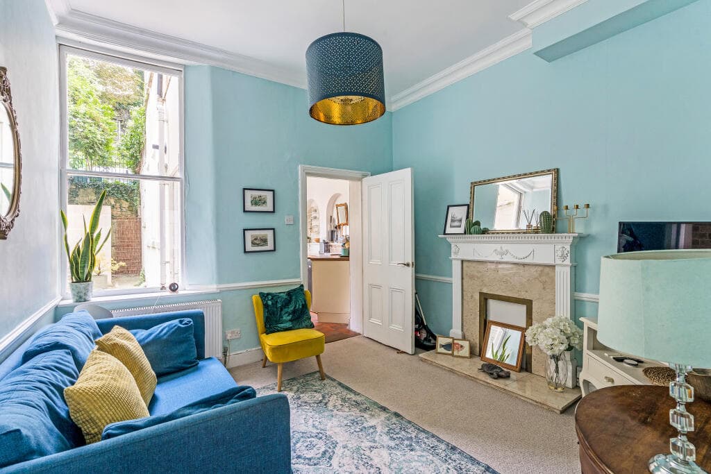 2 bedroom flat for sale in Vineyards, Bath, BA1