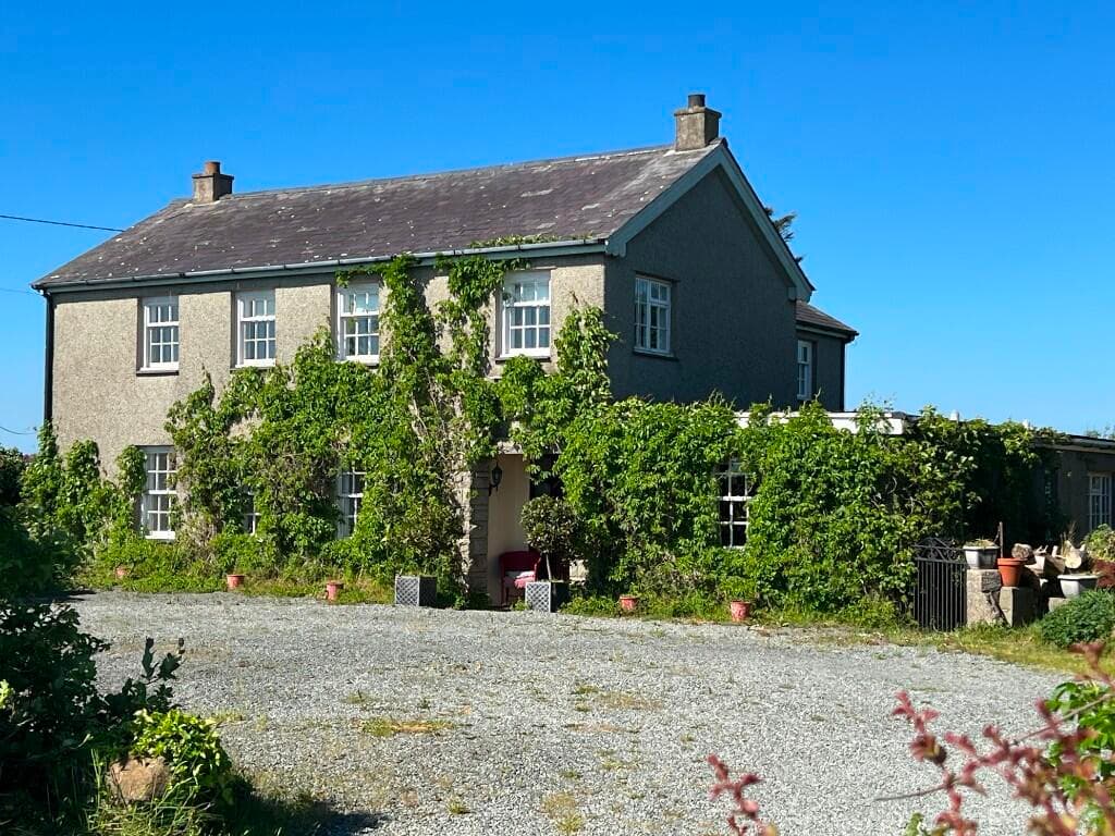 5 bedroom detached house for sale in Ty Gwrthyn, Llanfair Yn Neubwll, LL65 3LD, LL65