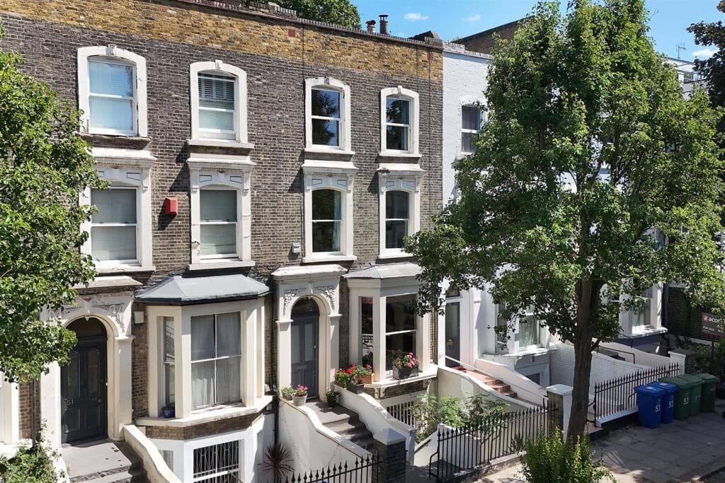 4 bedroom terraced house for sale in Vicarage Grove, Camberwell, SE5