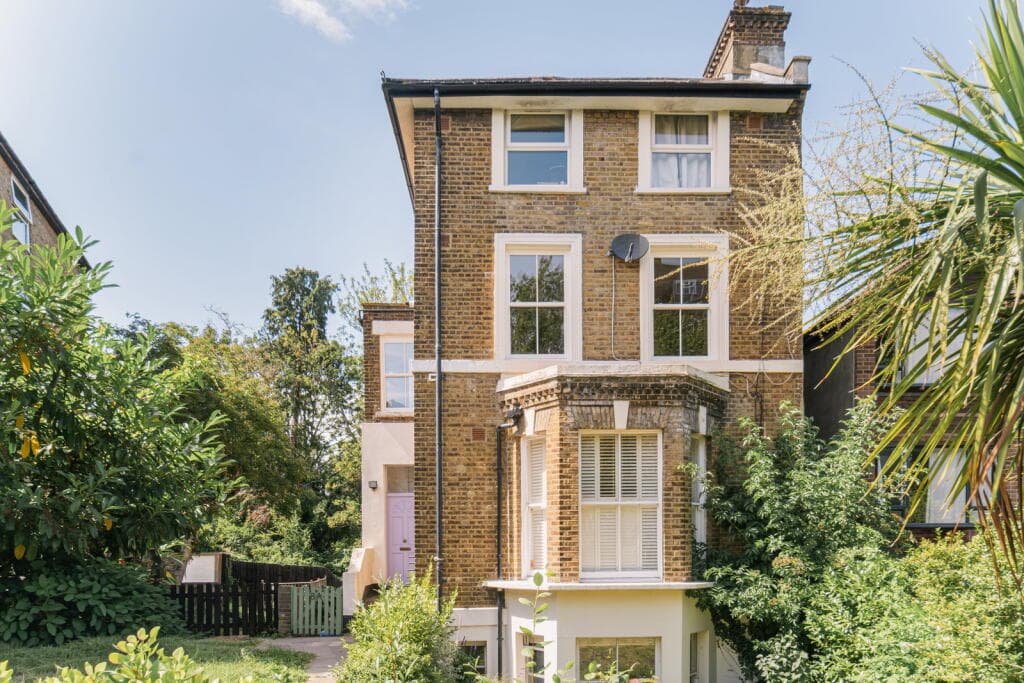 2 bedroom maisonette for sale in 🏡 Versailles Road, SE20