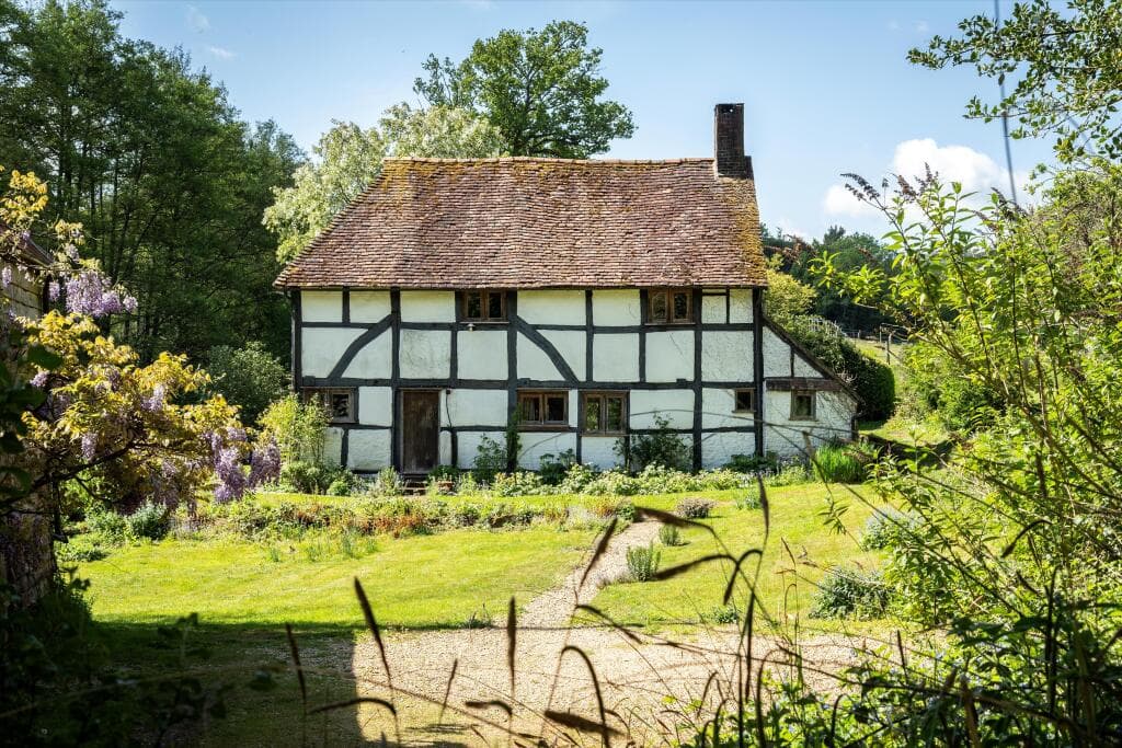 3 bedroom farm house for sale in Bedford Lane, Thursley, Godalming, Surrey GU8
