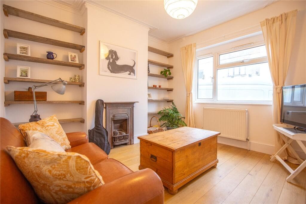 2 bedroom terraced house for sale in Oak Road, Bristol, BS7
