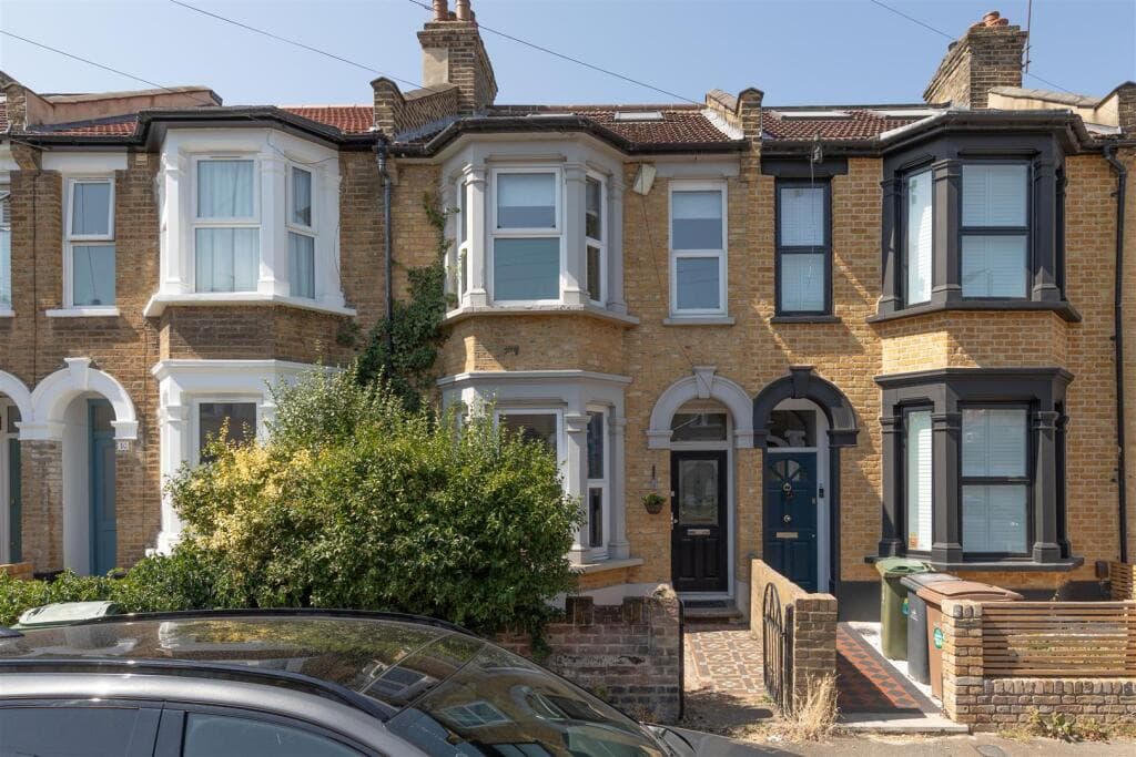 3 bedroom terraced house for sale in Sunnyside Road, Leyton, E10