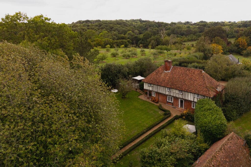6 bedroom detached house for sale in Church Road, Hucking, Maidstone, ME17 1QT, ME17
