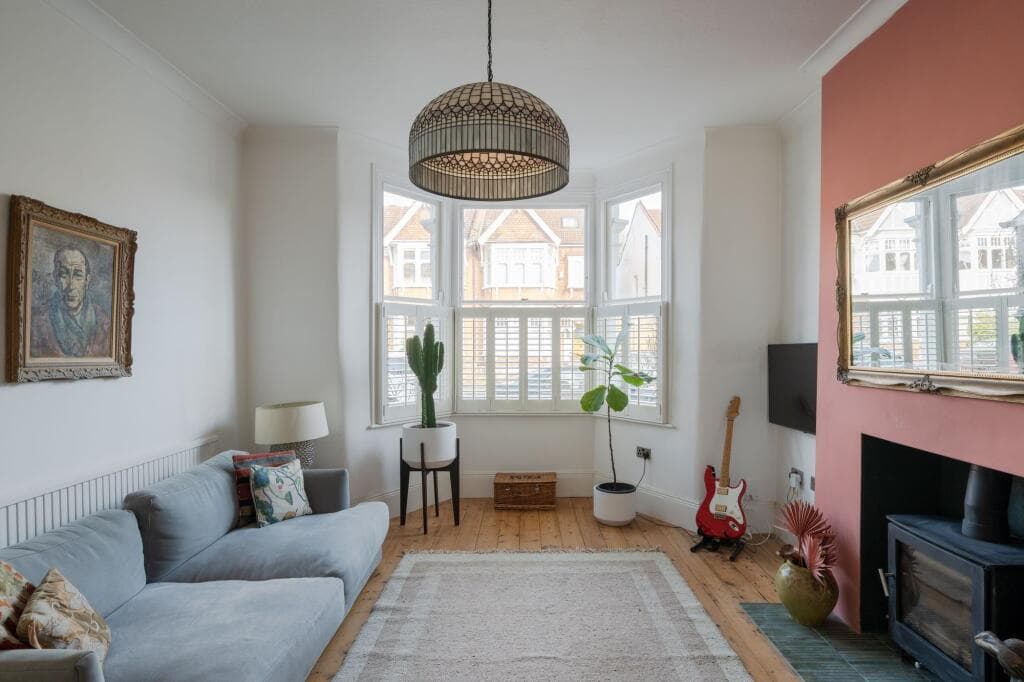 4 bedroom semi-detached house for sale in Woodlands Avenue, Aldersbrook, London, E11