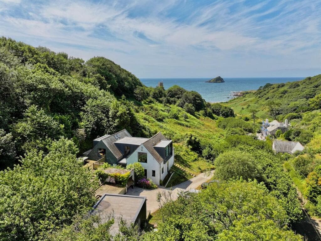 4 bedroom house for sale in Wembury, Plymouth, PL9