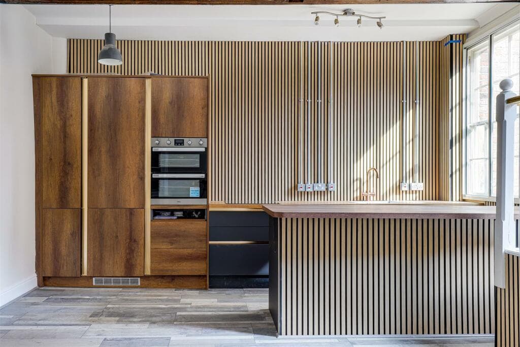 1 bedroom flat for sale in Pilcher Gate, Nottingham, NG1