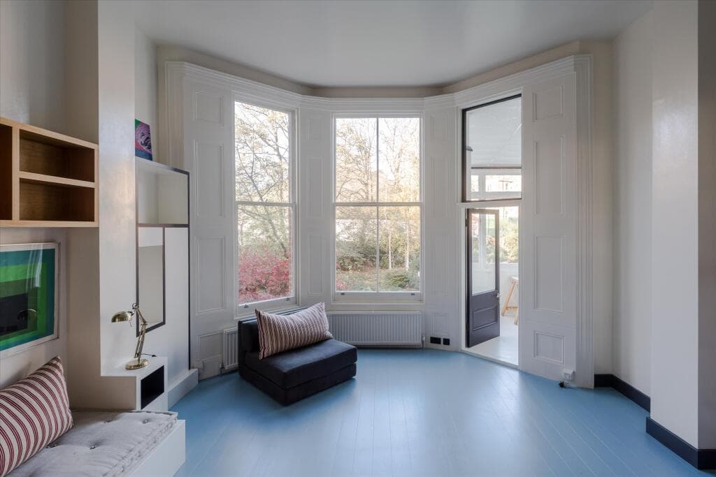 2 bedroom flat for sale in Sutherland Avenue, Maida Vale W9