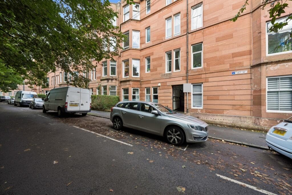 2 bedroom flat for sale in 4 Bellwood Street, Flat 0/1, Shawlands, Glasgow, G41