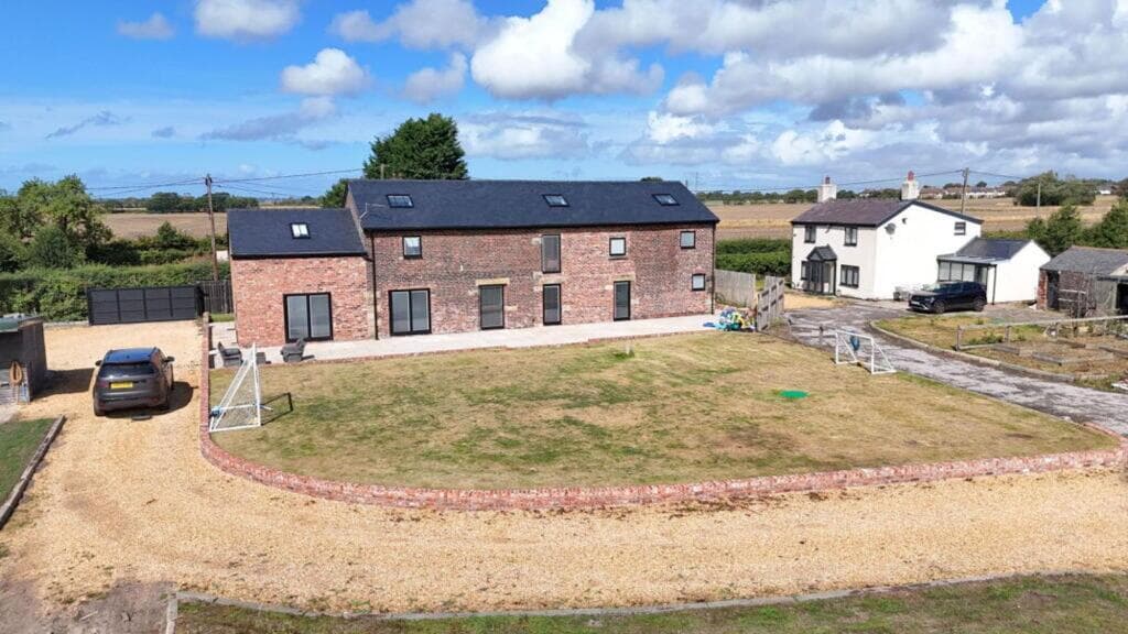 4 bedroom barn conversion for sale in School Lane, Ormskirk, L39