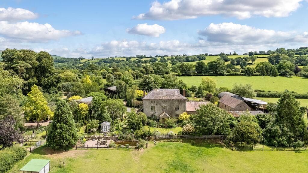 7 bedroom farm house for sale in Craven Arms, Shropshire SY7., SY7