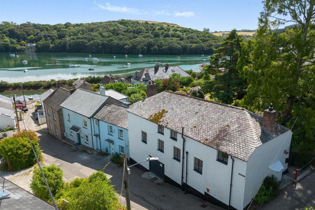 3 bedroom cottage for sale in Fore Street, Golant, PL23
