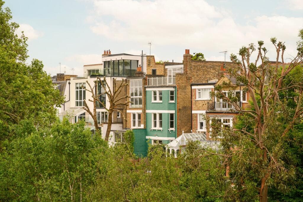 5 bedroom semi-detached house for sale in Deodar Road, Putney, SW15