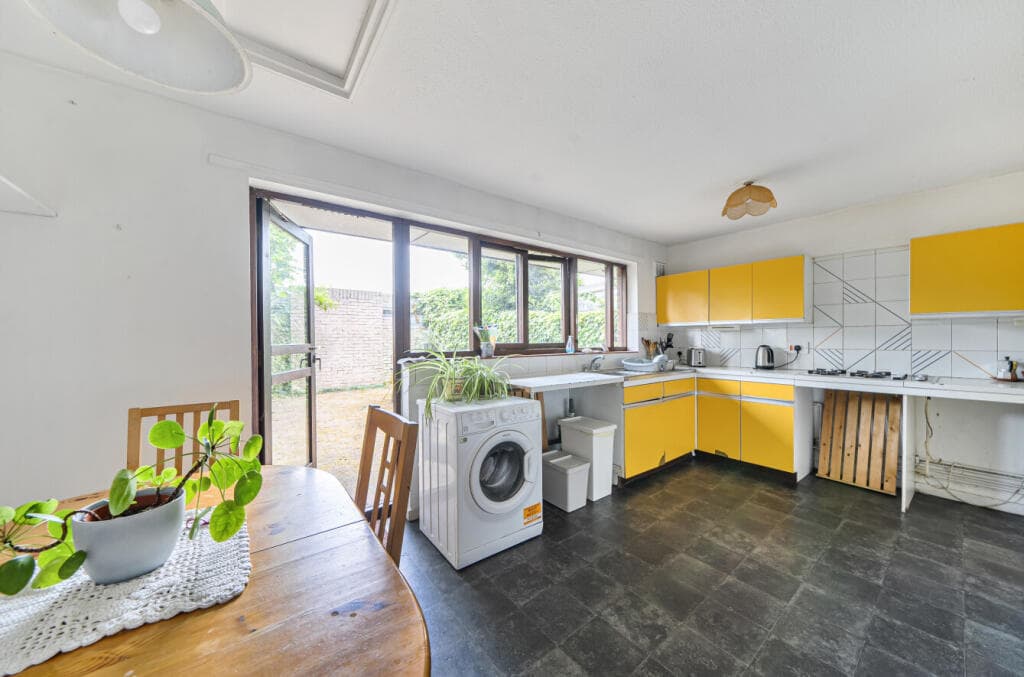 4 bedroom terraced house for sale in Brassey Road, West Hampstead, NW6