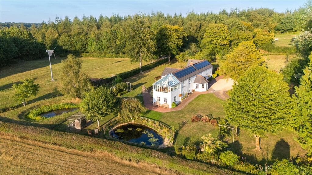 5 bedroom detached house for sale in Monmouth Road, Trelleck, Monmouth, Monmouthshire, NP25