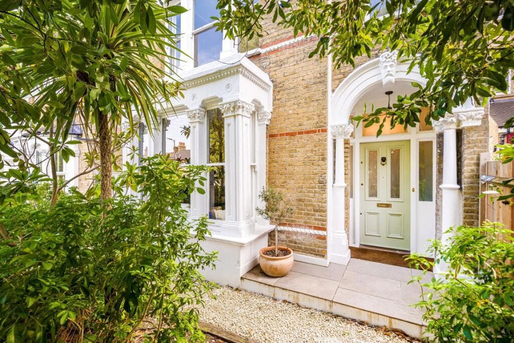 6 bedroom detached house for sale in Barry Road, East Dulwich, SE22