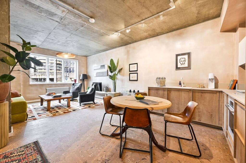 2 bedroom flat for sale in The Curve, Ladbroke Grove, London, W10