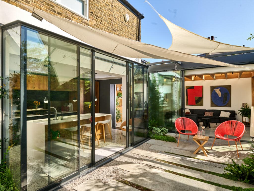 3 bedroom end of terrace house for sale in Ursula Street, London, SW11