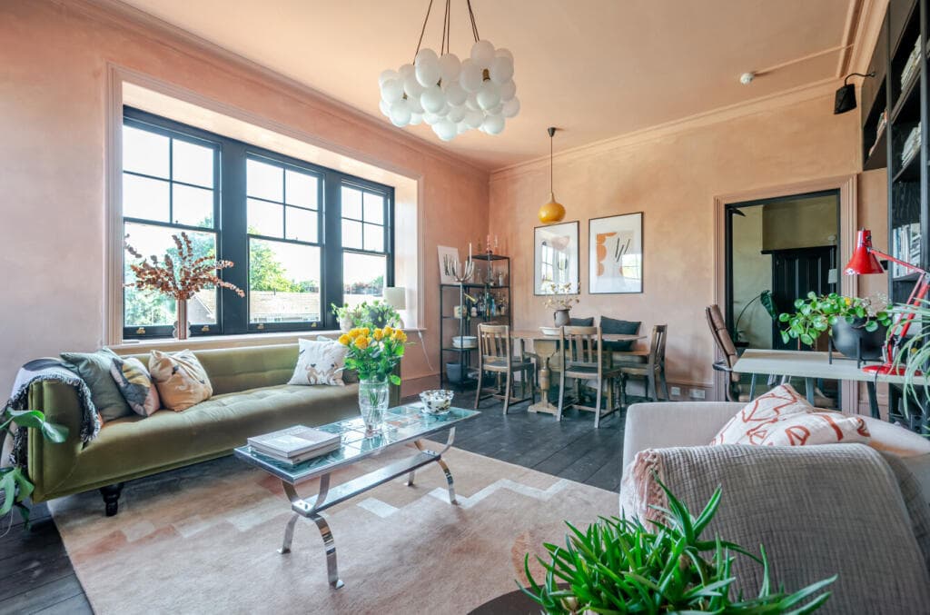 2 bedroom flat for sale in Lansdowne Road, Worthing, West Sussex, BN11