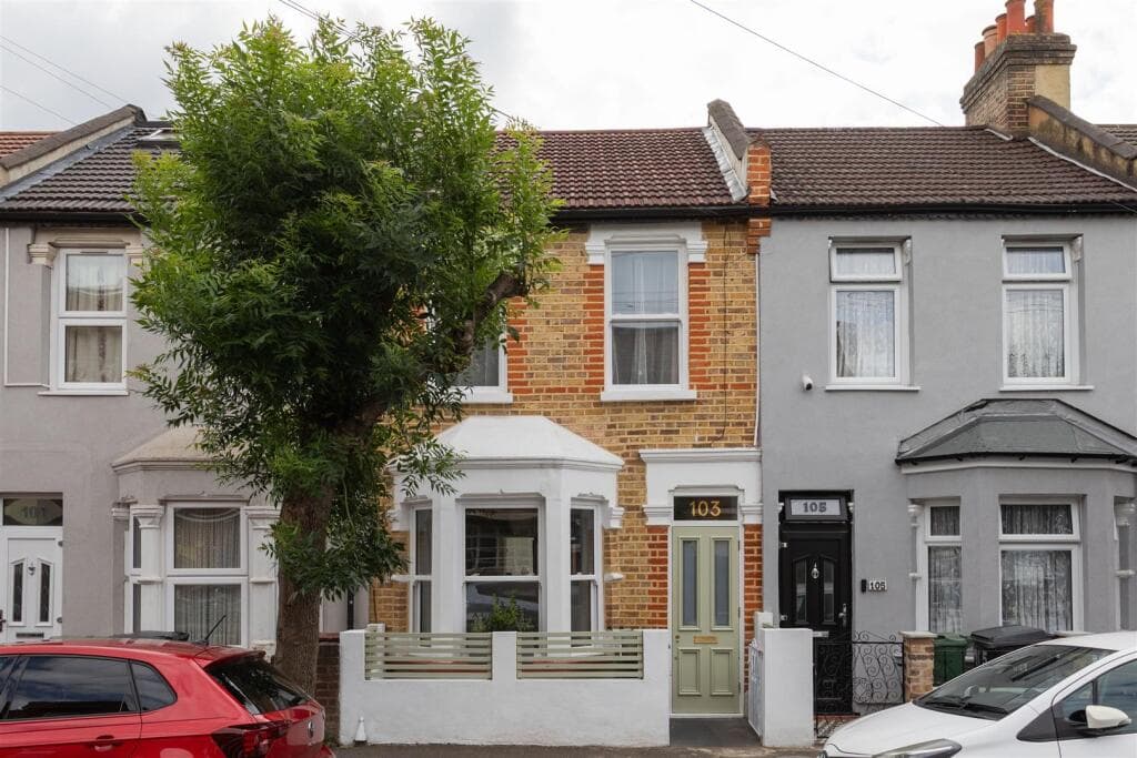 2 bedroom terraced house for sale in Skeltons Lane, Leyton, E10