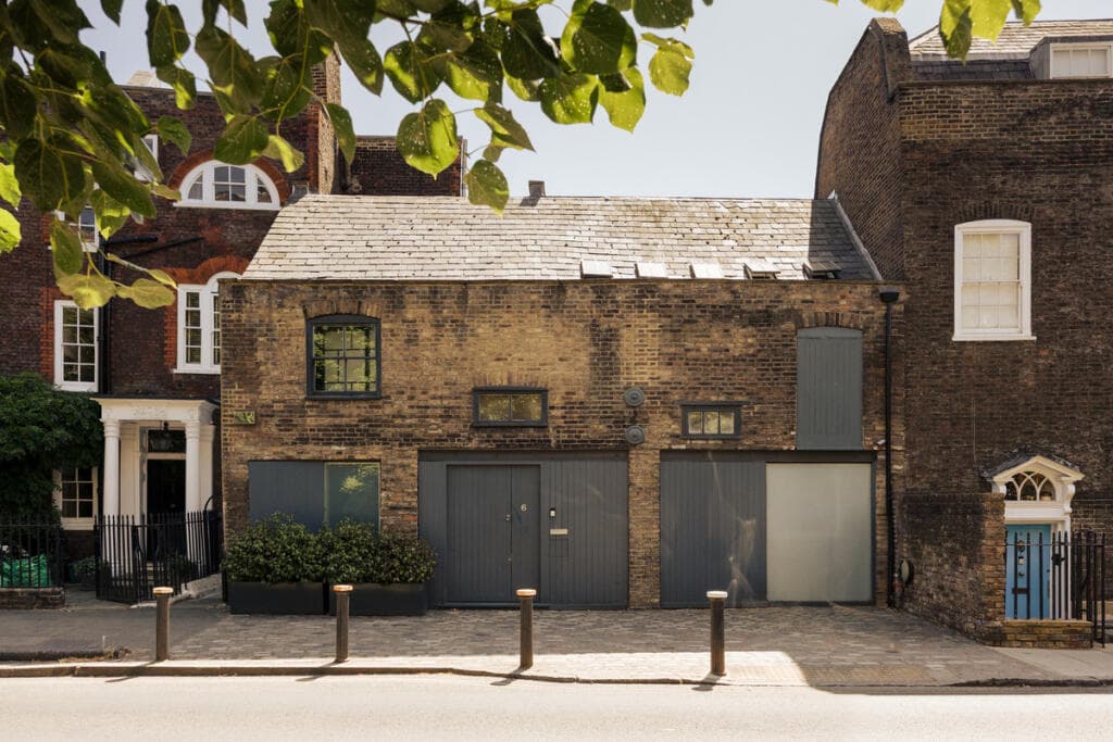 5 bedroom terraced house for sale in Hornsey Lane, Highgate Village, London, N6