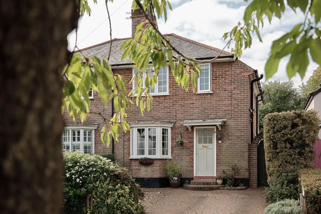 3 bedroom semi-detached house for sale in Greenway, Berkhamsted, Hertfordshire HP4