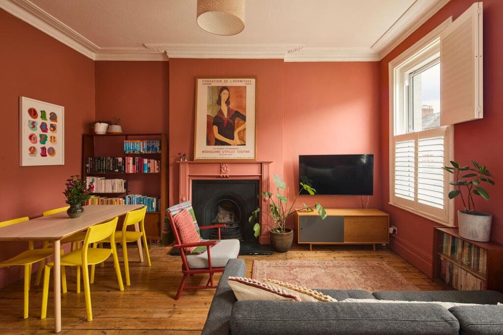 3 bedroom flat for sale in Ridge Road, London, N8