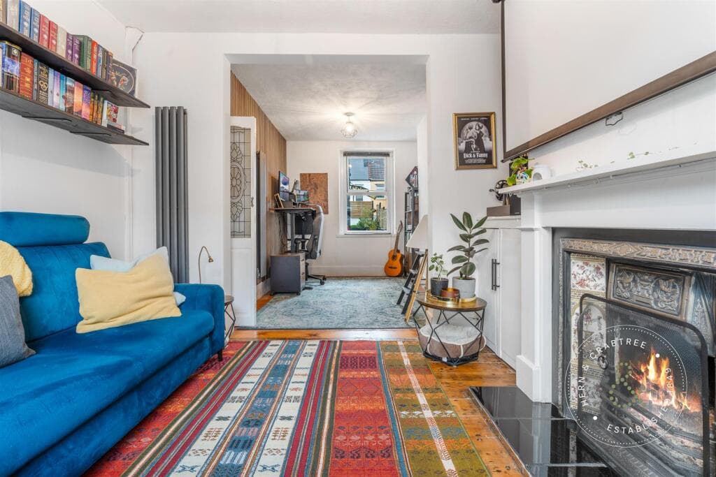 2 bedroom terraced house for sale in Chancery Lane, Riverside, Cardiff, CF11