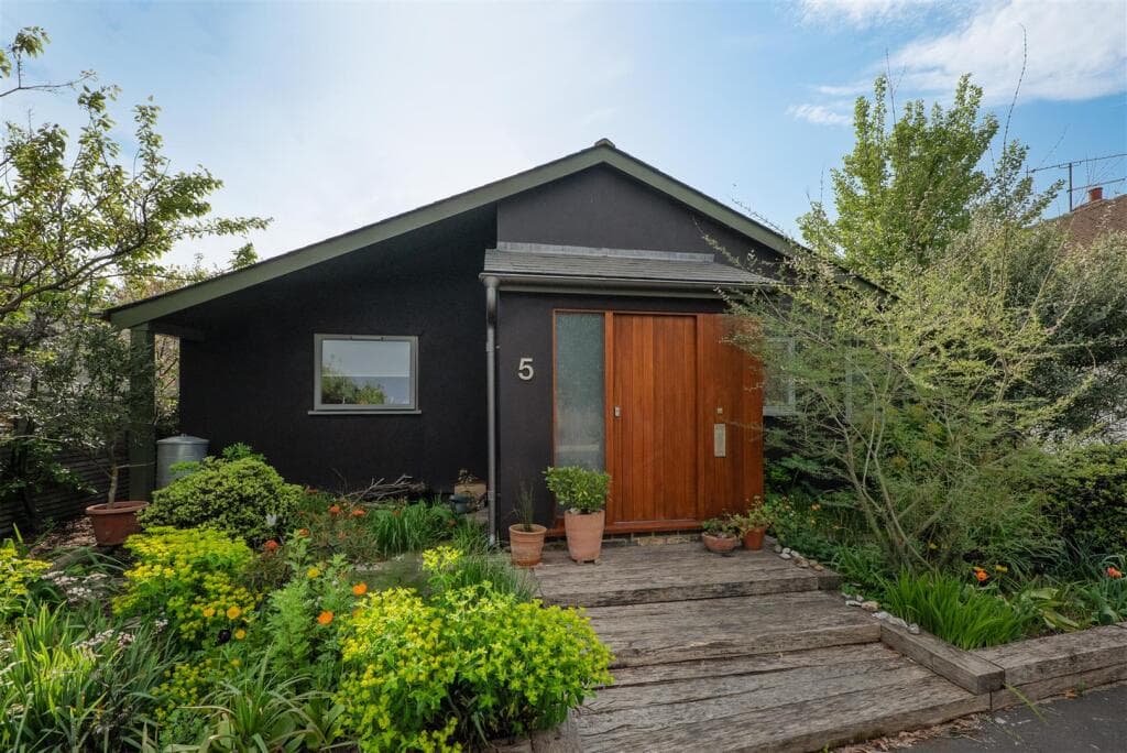 3 bedroom detached bungalow for sale in Kingsdown Park, Tankerton, Whitstable, CT5