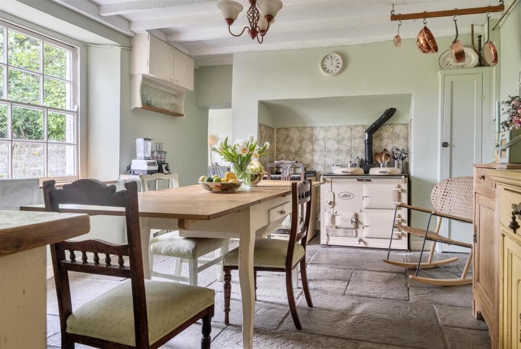 6 bedroom detached house for sale in Hatch Beauchamp, Taunton, TA3