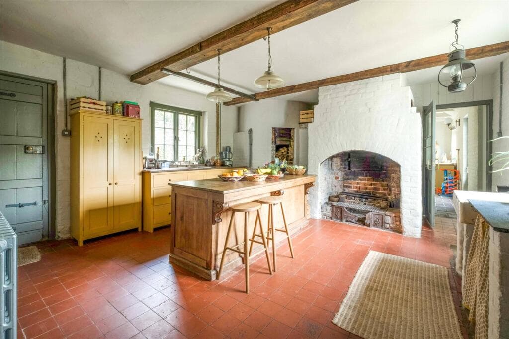 7 bedroom detached house for sale in Reigate Road, Pixham, Dorking, Surrey, RH4