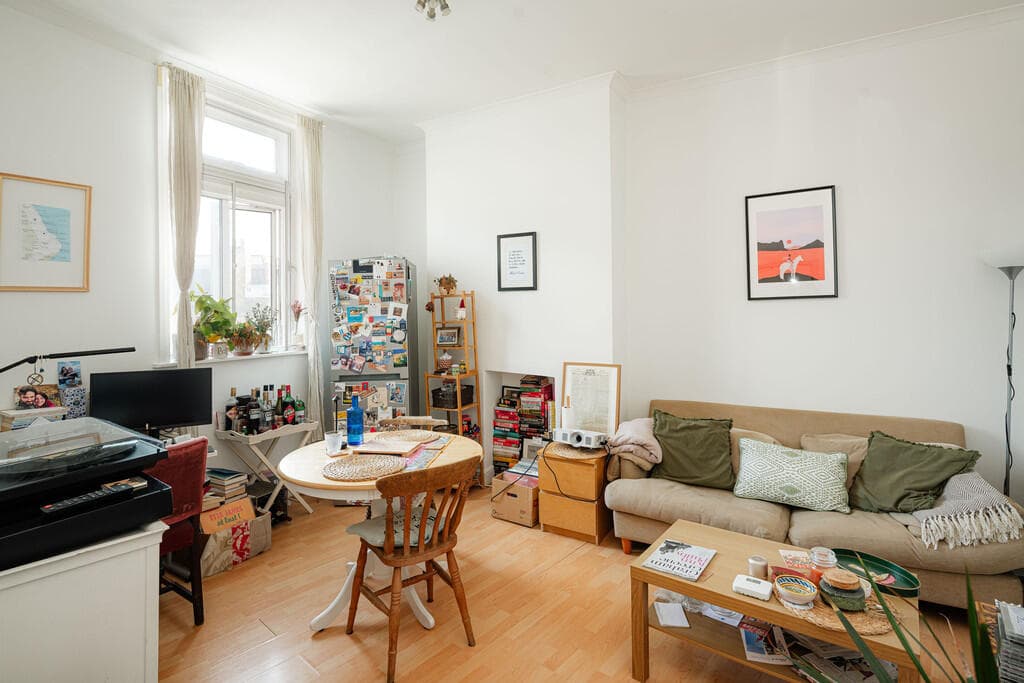 1 bedroom apartment for sale in Camberwell New Road, London, SE5