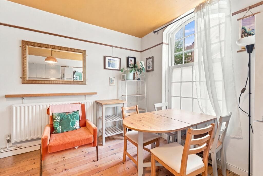 2 bedroom flat for sale in Prioress House, Bow, E3