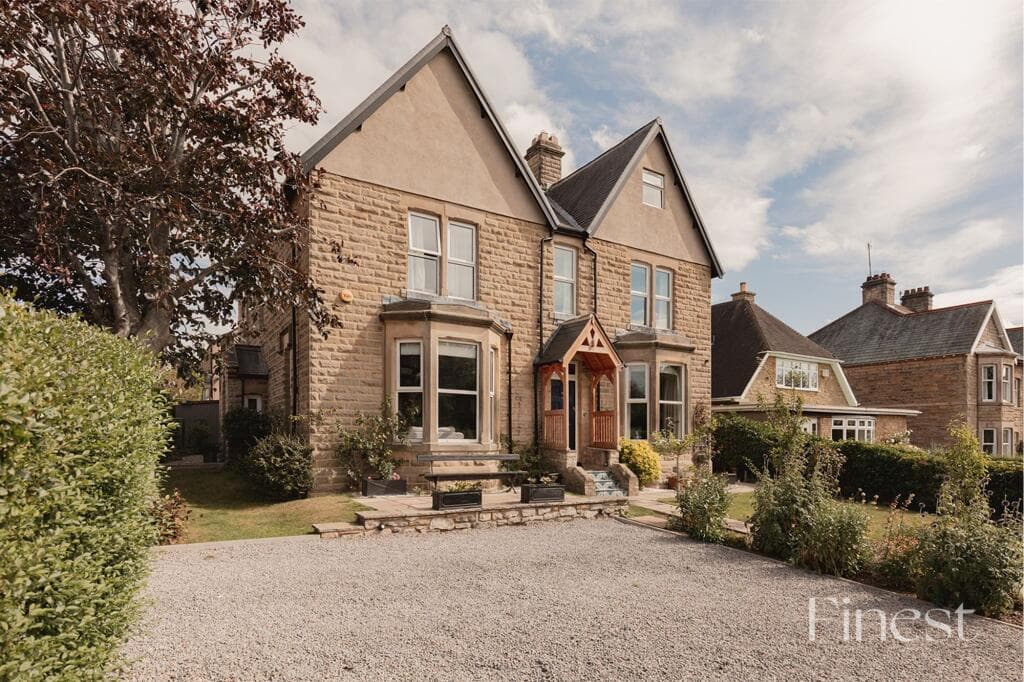 5 bedroom detached house for sale in Thornhill, 5 Raby Avenue, Barnard Castle, County Durham, DL12