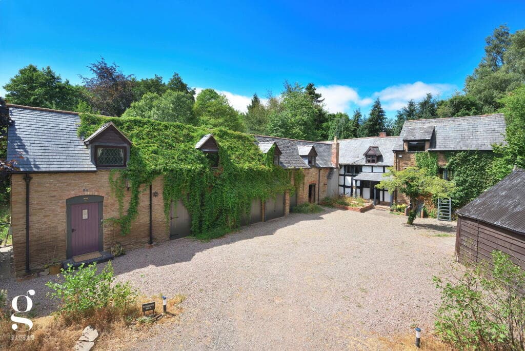 6 bedroom detached house for sale in Winslow, Bromyard HR7 4LS, HR7