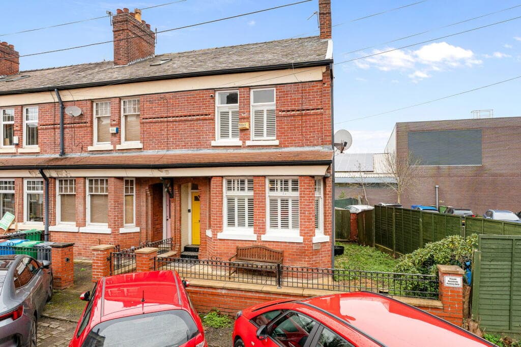 3 bedroom end of terrace house for sale in Worsley Grove, Levenshulme, Manchester, M19