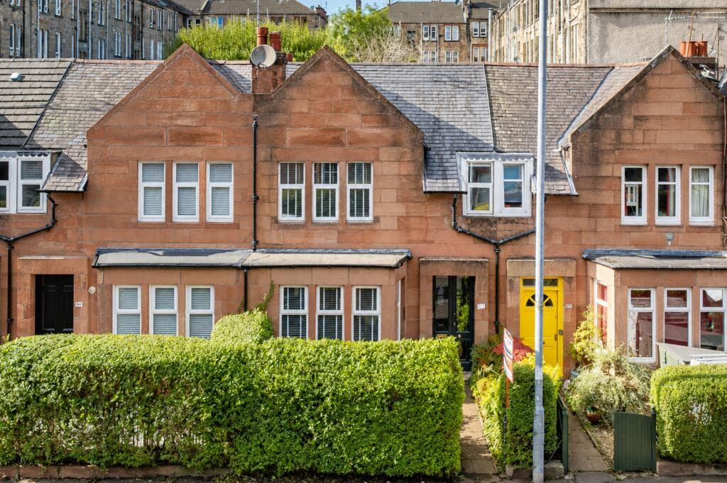 3 bedroom terraced house for sale in 82 Tantallon Road, Shawlands, Glasgow, G41